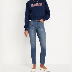 Old Navy High-Rise Wow Straight Denim Jeans - Medium Wash